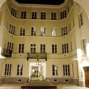 In The Heart Of Apartament Warszawa